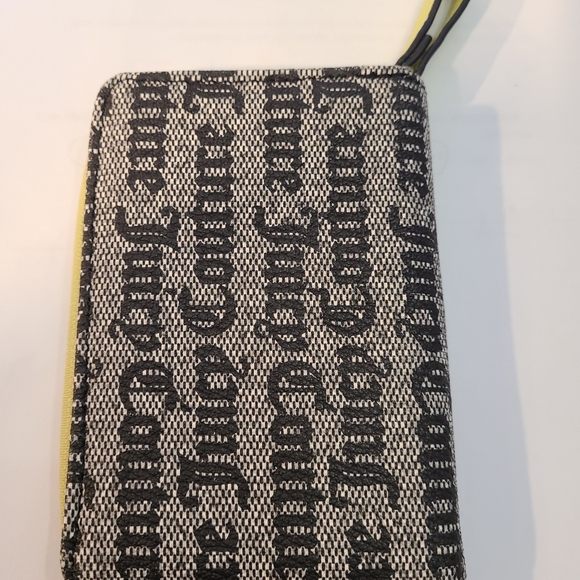 Juicy Couture wallet - Picture 1 of 3